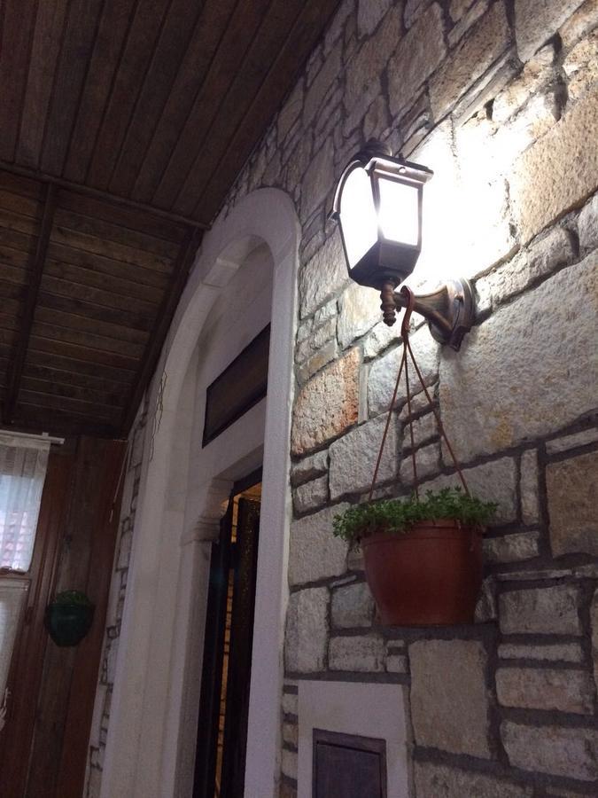 Deniz Hotel Yenifoca Exterior foto