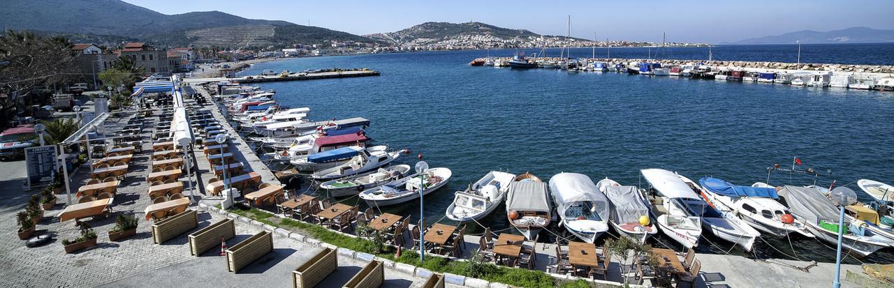 Deniz Hotel Yenifoca Exterior foto